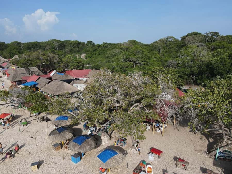 CARTAGENA: EXCURSION to the Rosario Islands by boat and white beach by bus. - The Rosario Islands National Natural Park: remember, there’s no sandy swimming