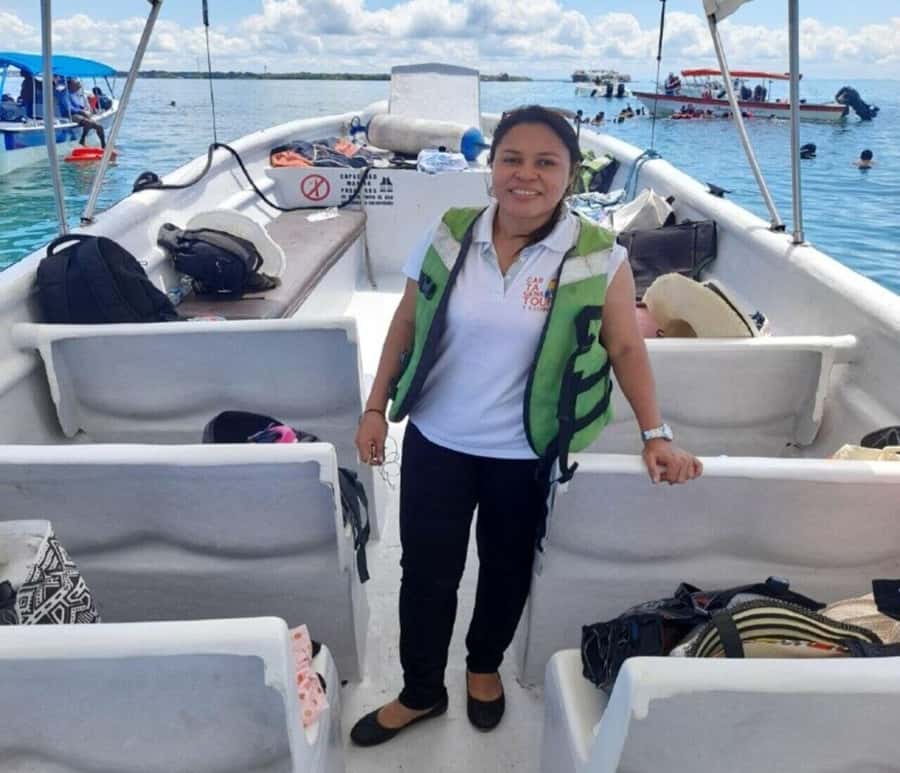 CARTAGENA: EXCURSION to the Rosario Islands by boat and white beach by bus. - Lunch on Barú: the included meal people clearly remember