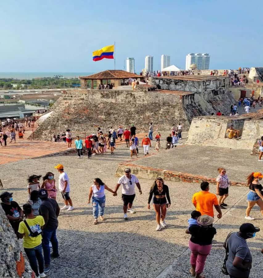 Cartagena: Explore with a city tour aboard a typical "chiva". - How the 4 hours really feel, with stops and timing built in