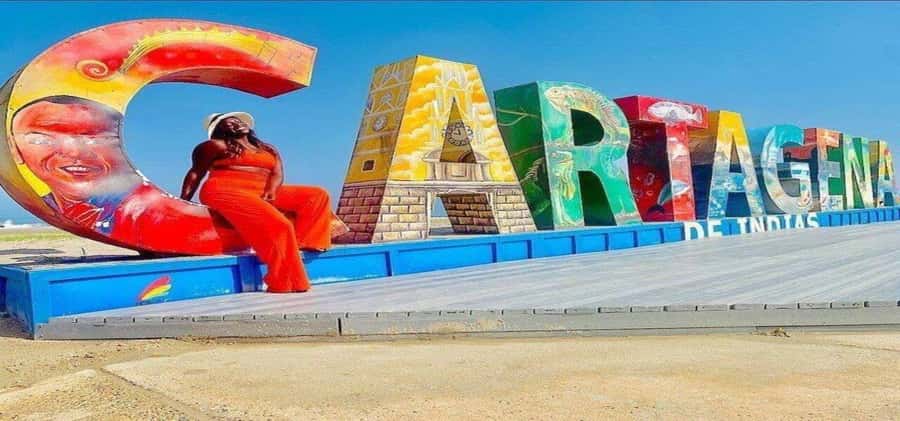 Cartagena: Explore with a city tour aboard a typical "chiva". - Comfort and logistics: no AC, weather changes, and what to pack