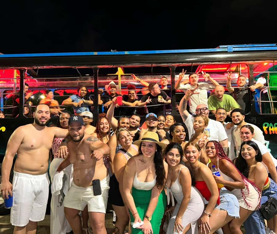 Cartagena: Funny PartyBus with dance floor and good music! - What you’re actually buying: a party route through Cartagena