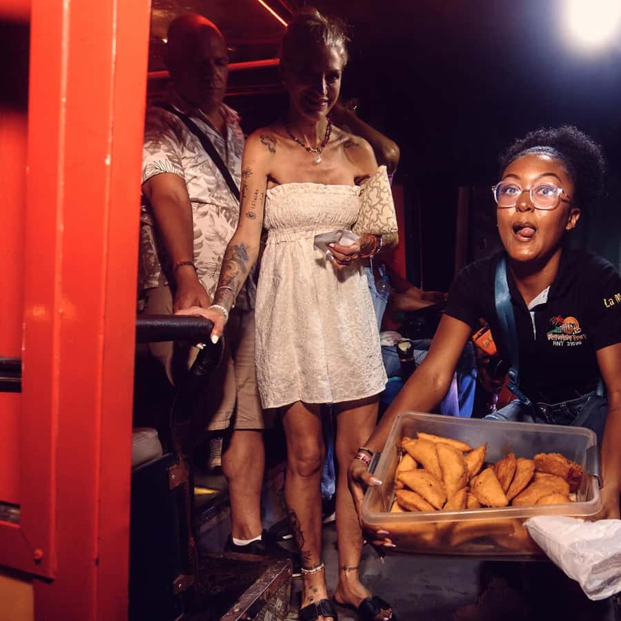 Cartagena: Funny PartyBus with dance floor and good music! - Typical food tasting and the drinks rule (read this)