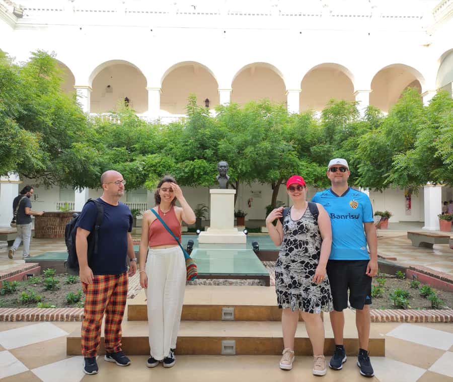 Cartagena: Gabriel García Márquez Private Walking Tour - Start at Cervantes Saavedra, then follow Caribbean legends