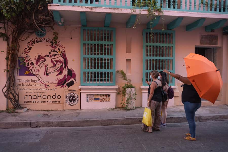 Cartagena: Gabriel García Márquez Private Walking Tour - What you’ll do in 150 minutes, step by step