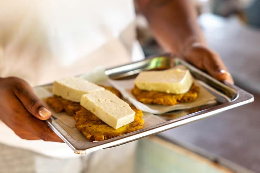Cartagena: Guided Street Food Tour with Tastings - Getsemani Walk: Eating More While the Neighborhood Changes