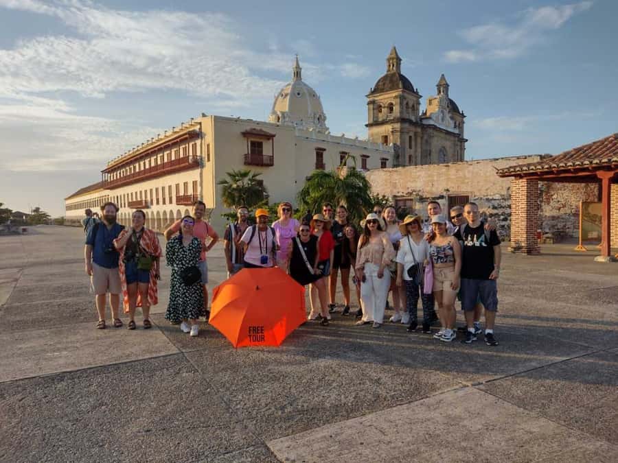 Cartagena: Historic Center and Getsemaní Shared Walking Tour - Setting off in Cartagena: why the walls matter more than you think