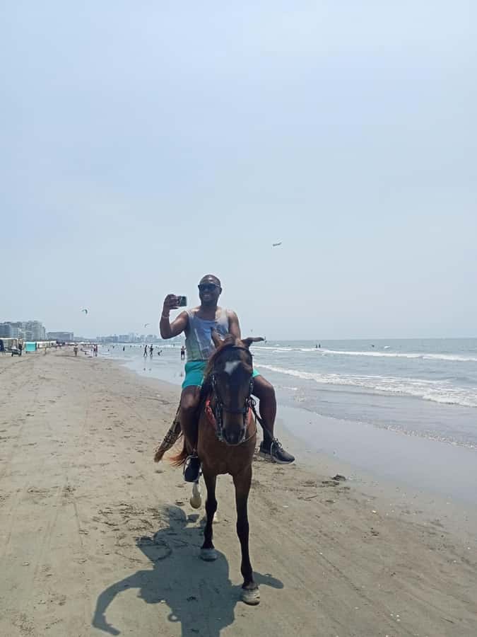 Cartagena: Horse riding on the beaches of Cartagena & PHOTOS - Finding the Sonesta meeting point and the Portovento backup