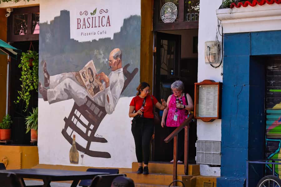 Cartagena Instagram Mobile Workshop: Scenic and Trendy Shots - Angles, composition, and poses that actually work on a phone