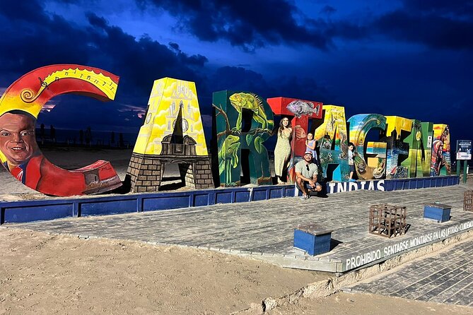 Cartagena Luxury Classic Car Tour + Bilingual Historian Guide - Getsemaní and Cartagena’s social rhythm at Plaza Santo Domingo