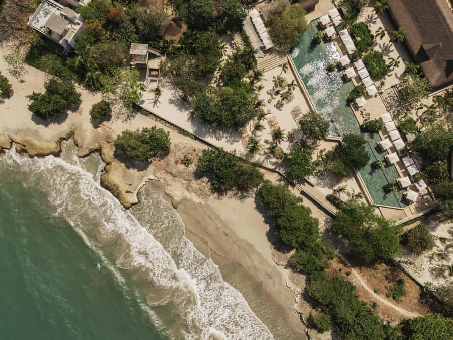 Cartagena: Makani Luxury Beach Club Day Pass - Makani Beach Club on Tierra Bomba: what the day pass feels like
