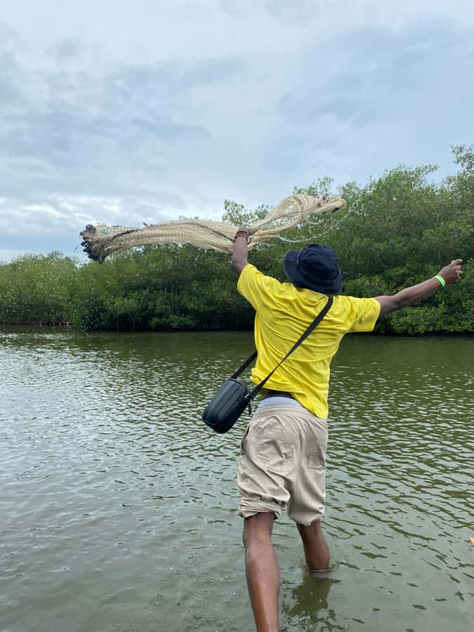 Cartagena: Mangrove Eco Tour & Fishing with Transportation - What the tour includes, and what it feels like on the ground