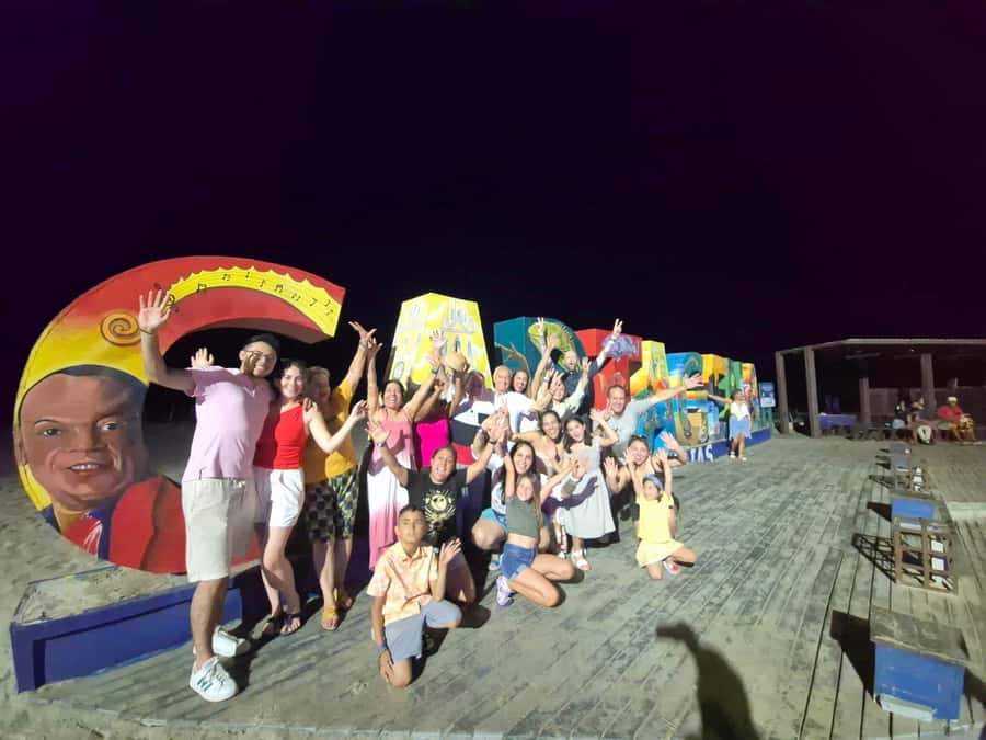 Cartagena: Night party in authentic Colombian chiva with entertainer - Two ways to end your night: Getsemaní disco or return to your meeting point