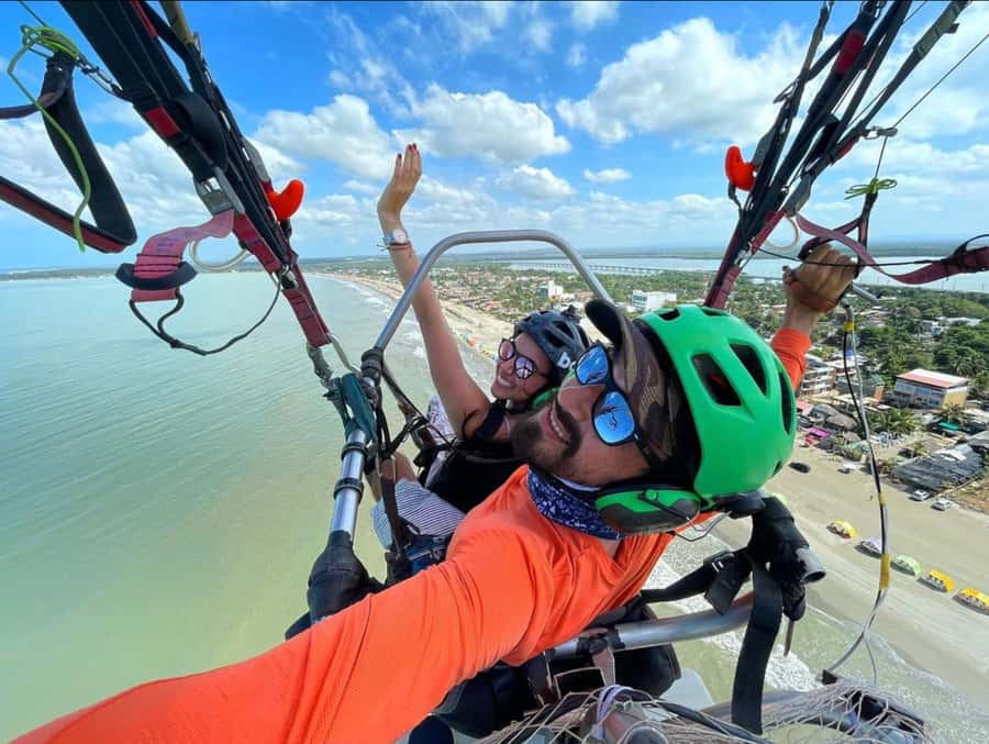 Cartagena: Paratriking Flight from the Beach - Who Should Book This Paratrike Flight, and Who Might Want to Skip