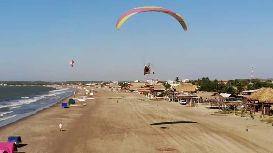 Cartagena: Paratriking Flight from the Beach - Price and Value in Cartagena, Is $108 Worth It?