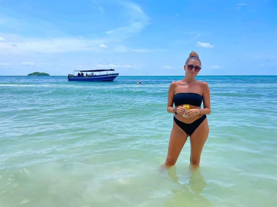 Cartagena: Playa Tranquila Day Trip with Lunch by boat - The speedboat ride from Cartagena to Isla Barú