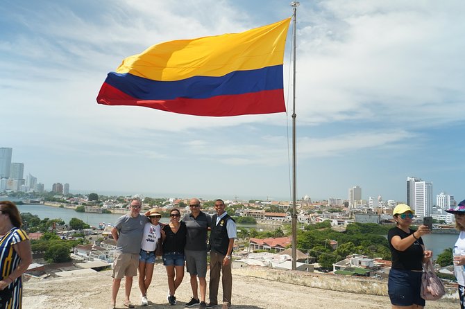 Cartagena : Private City Tour in the Walled city with Fortress - Playa de Bocagrande and Cartagena Bay: why the Spaniards kept their treasure here