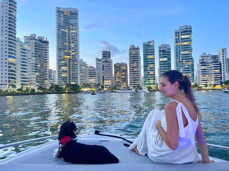 Cartagena: Private Sunset and Night Boat Tour - Sunset From the Water: Photo Stop, Sailing, and City Lights