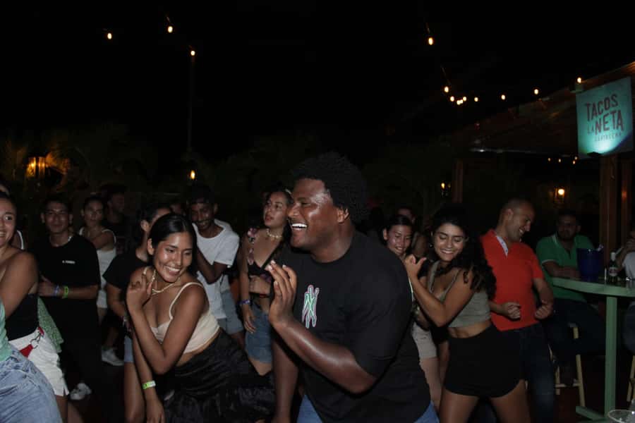 Cartagena: Pub Crawl with Dancing Lessons and Free Shots - What to pack and wear so you can get into the venues