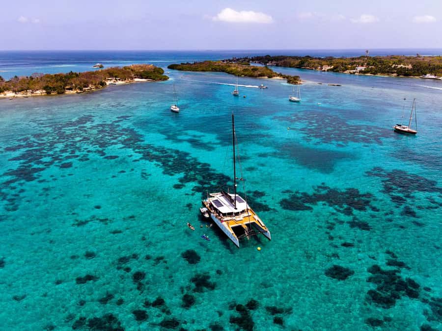 Cartagena: Rosario Islands Catamaran with Lunch and Snorkel - Sailing to the Rosario and San Bernardo Corals area