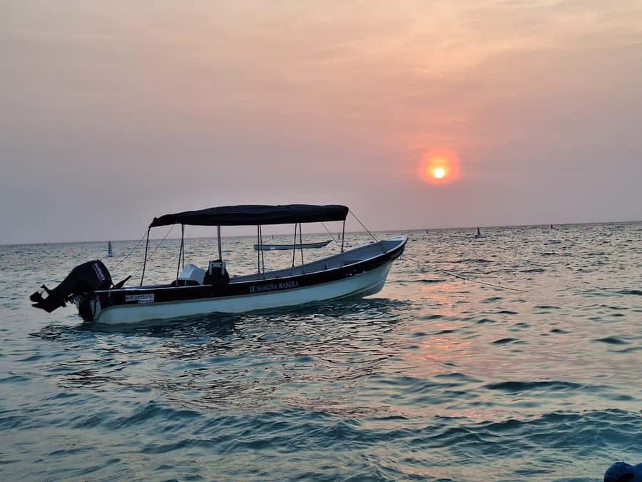 Cartagena: Rosario Islands, Playa Blanca, Baru - The speedboat legs: fun views, but don’t ignore the ride conditions