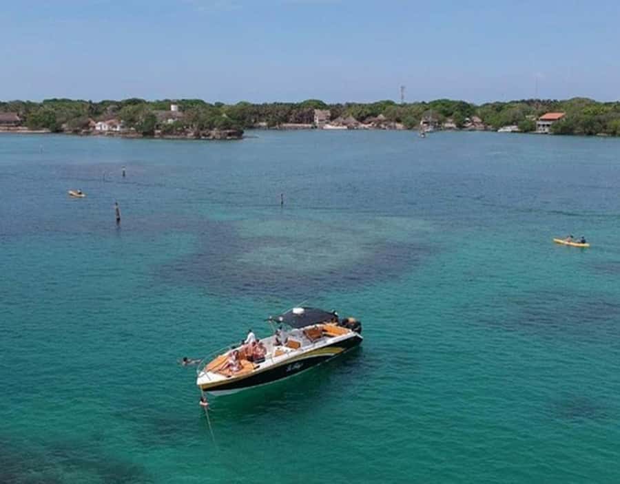 Cartagena: Rosario Islands Private Boat Tour - Playa Grande snorkeling: coral spotting without the hassle