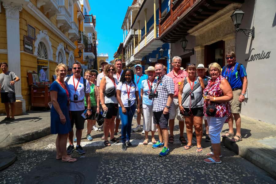 Cartagena: Shared Walking Tour of the Colonial Old Town - Price and value at $11 for 90 minutes