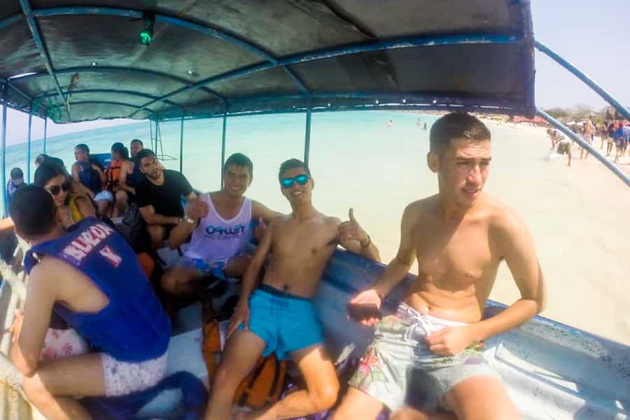 Cartagena: Snorkel, Mangroves and Playa Blanca Tour - Mangrove tunnel and wildlife spotting in Baru and Cartagena