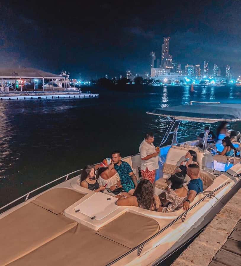 Cartagena: Speed Boat Party on the Bay with open bar - What you should know right away