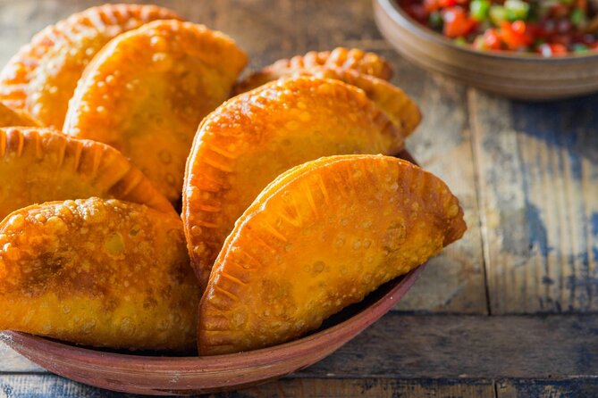 Cartagena Street Food Adventure & Full City Tour with Local Guide - Key highlights you should care about