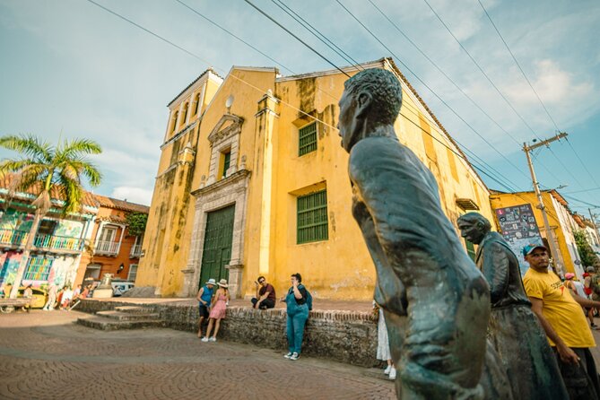 Cartagena Streets and Appointments Tour - Plaza de San Pedro Claver and the street of the ladies