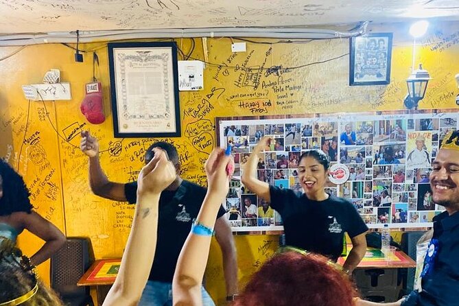 Cartagena:Sunset boat party Caribbean restaurant and Gethsemane tour - Nightclub Entrance Included: What That Means for Your Evening