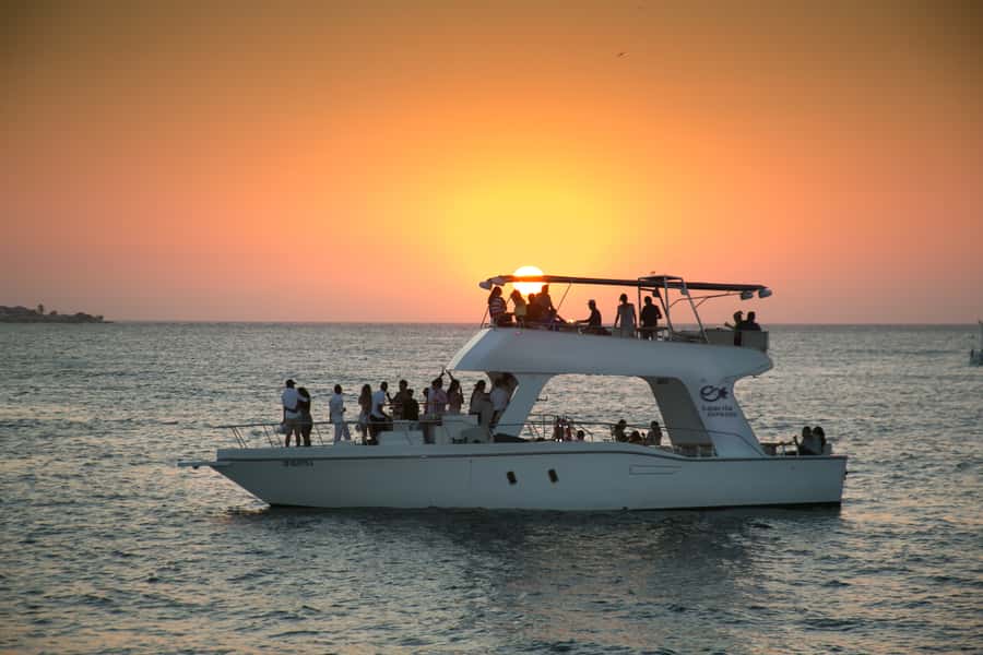 Cartagena: Sunset Cruise with Open Bar - Things to watch for on the day of your cruise