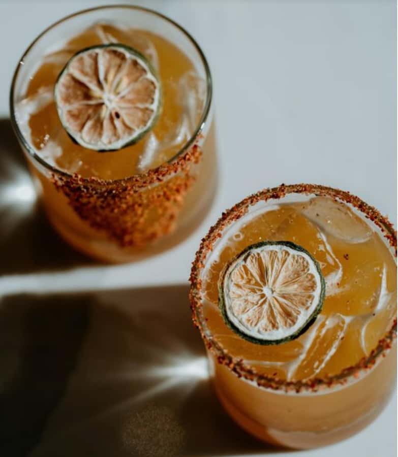 Cartagena Tasting Mezcal & Tequila - Meeting at Plaza de la Aduana, Then Heading to Your Tastings