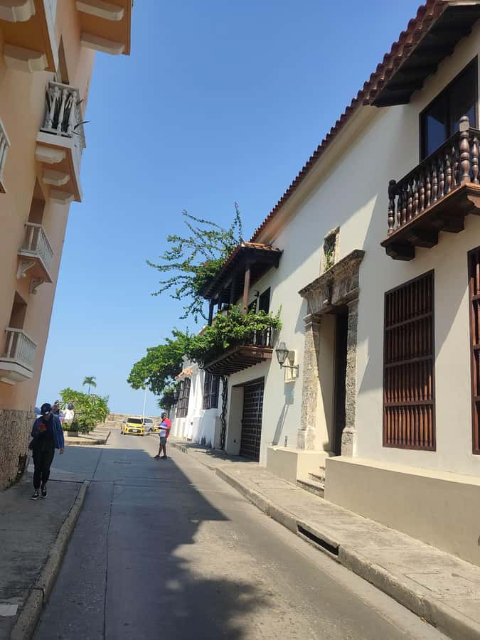 CARTAGENA: The Best CITY TOUR of my Magical City - Castle San Felipe de Barajas: a short fort visit that still lands
