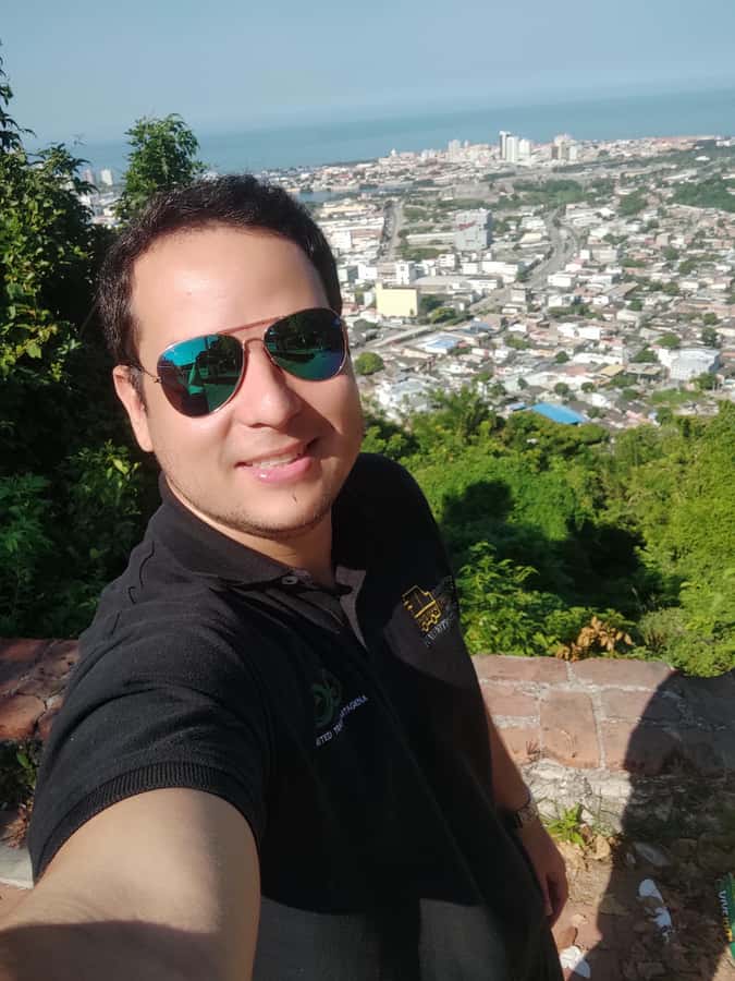 CARTAGENA: The Best CITY TOUR of my Magical City - The panoramic center and the graffiti walk: where street art meets city life