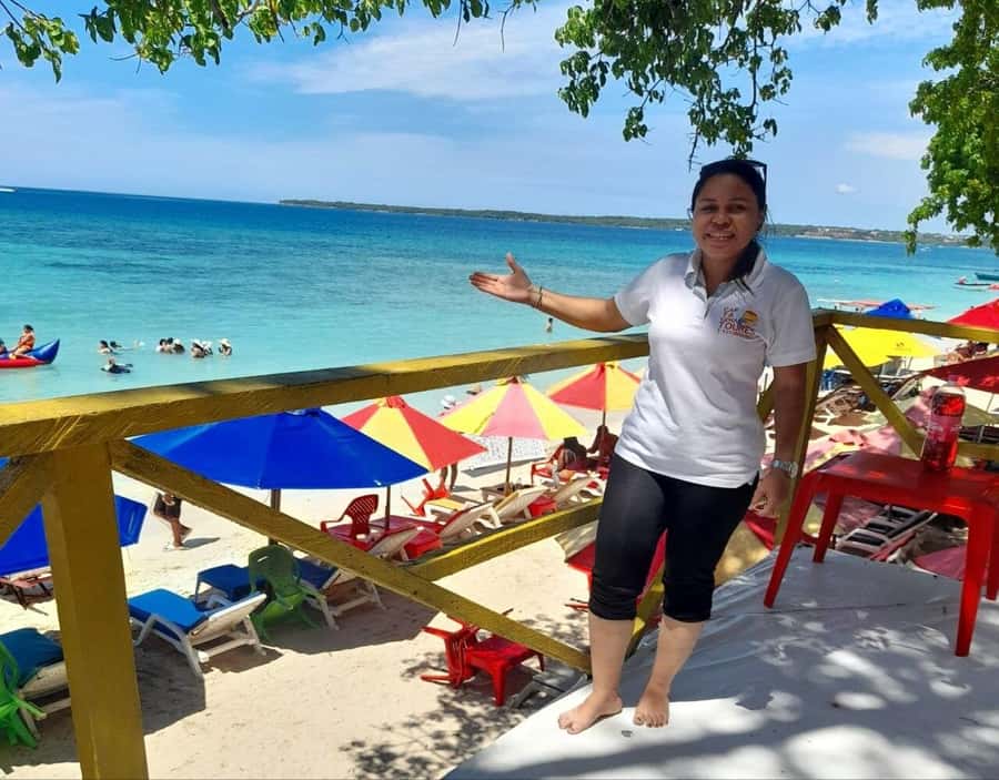 Cartagena: Traditional Daytour to Playa Blanca By Bus! - Where the tour ends at Torre del Reloj, and how to plan your return