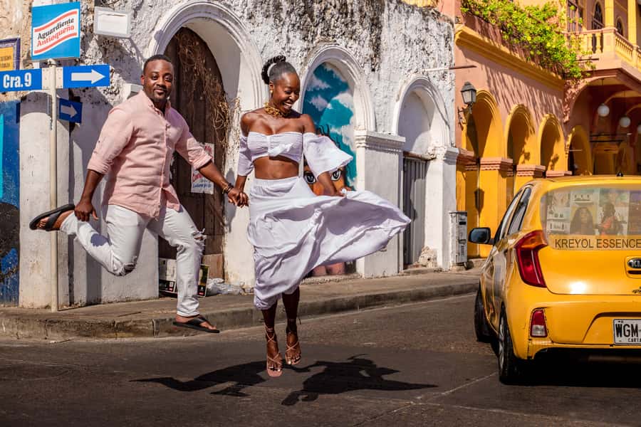 Cartagena Travel Memories: A cover magazine Photo Shoot - A magazine-cover style walk through Centro and Getsemaní