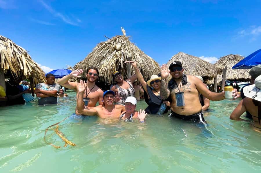 Cartagena: Visit 4 destinations by boat with lunch - Price and what counts as value at $65 per person