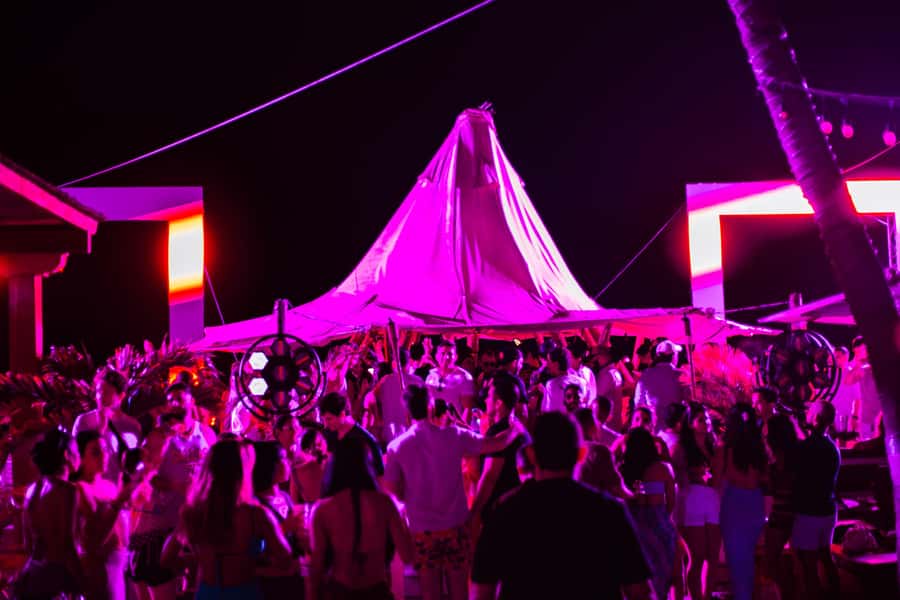 Cartagena: Wala Pass Day, pool, sea, DJ and live shows - Should you book this Cartagena VIP day pass?
