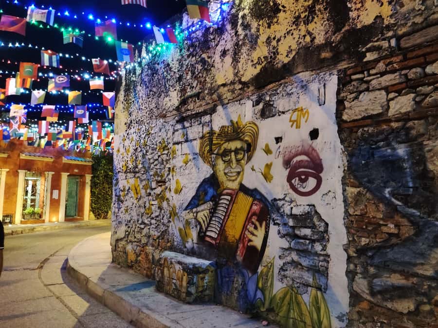 Cartagena: Walled City and Getsemani Shared Walking Tour - How the guides shape the experience, from Arthur and Rafael to Isaac