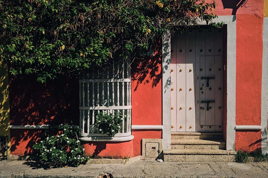 Cartagena: Walled City and Getsemani Shared Walking Tour - Price and logistics: what $16 really buys you