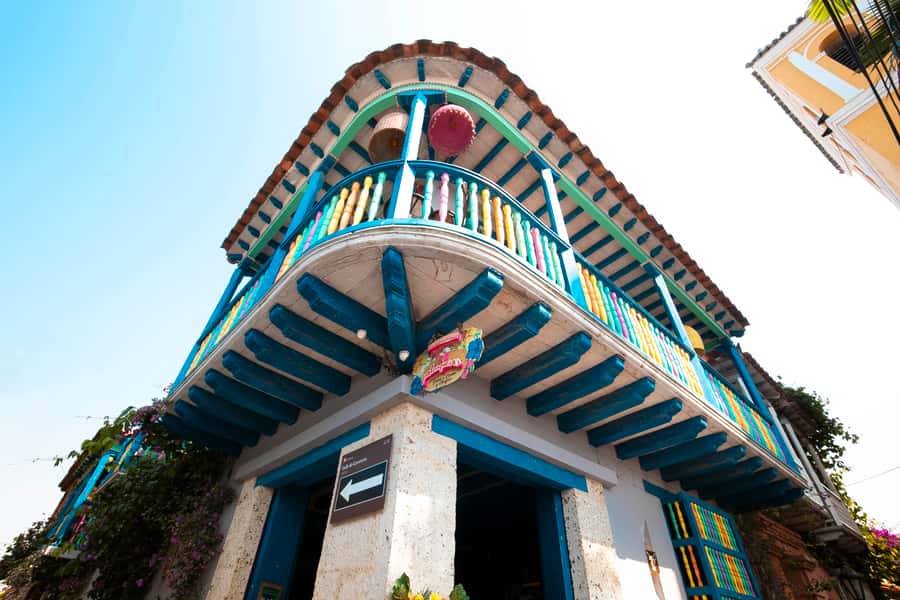 Cartagena: Walled City Walking Tour - What to expect on the ground, including heat and pacing