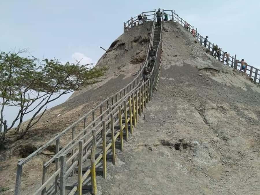 Cartatgena: Volcan Del Totumo + Almuerzo En Hotel VIP - Pickups, Timing, and How the Day Flows