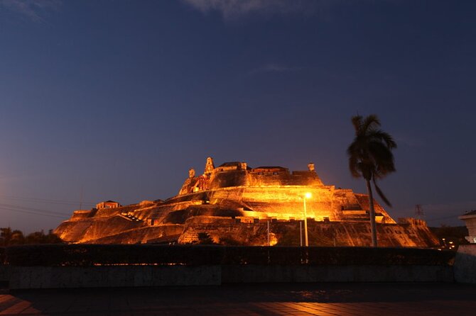 Chiva Rumbera - City Highlights After Dark: Main Streets and the Guided Flow