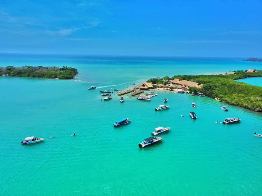 Cholon Forever Boat Party - From the clock tower to party mode in Bolívar