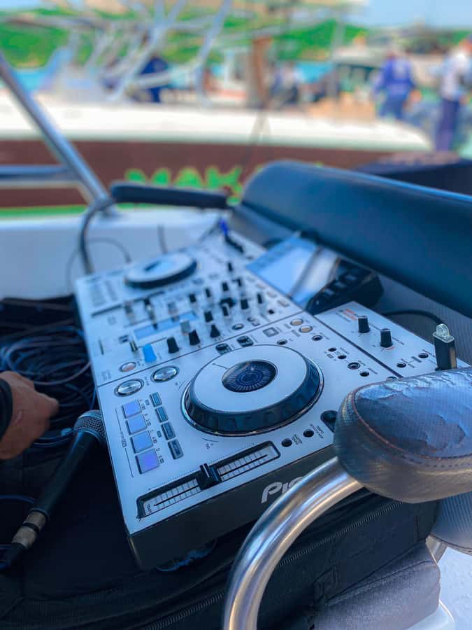 Cholon Forever Boat Party - Who this tour suits best, and who should skip it