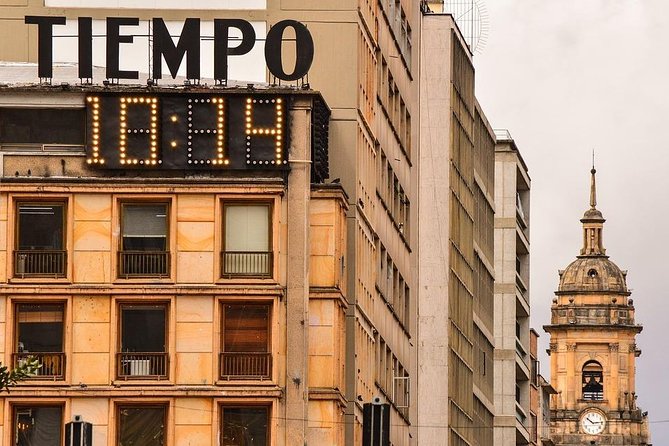 City Tour: Bogotá Essentials - Stop 4: Recuerdos Bacata for Souvenirs and a Coffee Break