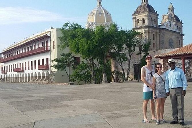City Tour Cartagena + Entrance San Felipe Castle - Price and what you get for $24.88 per person