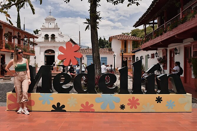 City Tour + Commune 13 Medellin - Plaza Botero: a fast start with big-photo energy