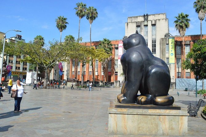 City Tour from Medellín - Plaza Botero, the easy downtown win that sets the tone